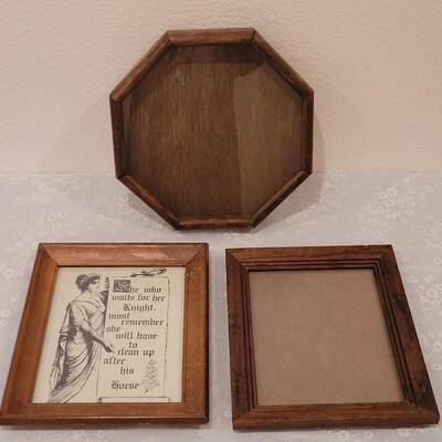 Lot 154: Vintage Framed Print and 2 Picture Frames 