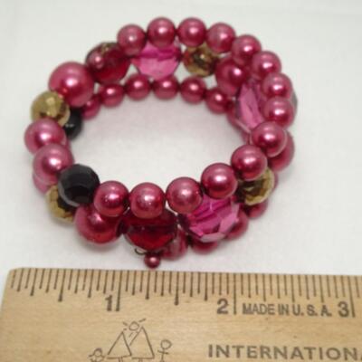 Mid Century Retro Fuchsia Red Pearl Wire Wrap Bracelet 