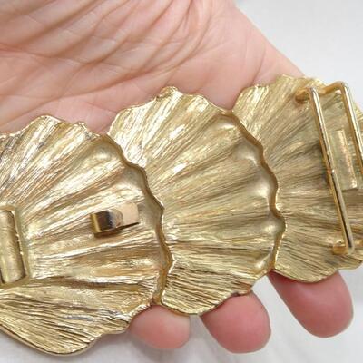 Scallop Shell Belt Buckle - Gold tone 