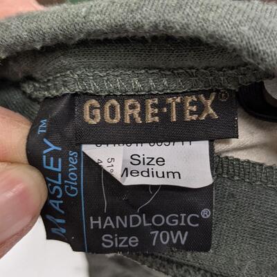 #117 GoreTex Gloves: Medium