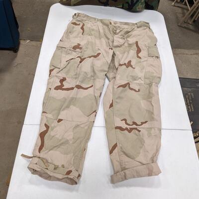 #142 Army Pants L
