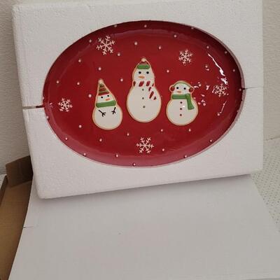 Lot 166: New Hallmark Large Christmas Platter