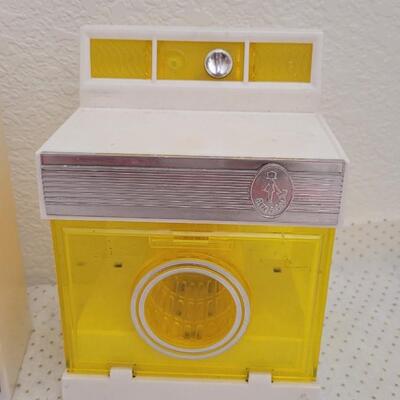Lot 187: Vintage BARBIE Accessories - Oven, Washer and Dryer