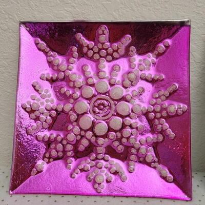 Lot 191: Assorted Colors New Christmas Deco Plates