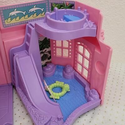 Lot 194: Vintage Fold Out Children's Toy Castle 