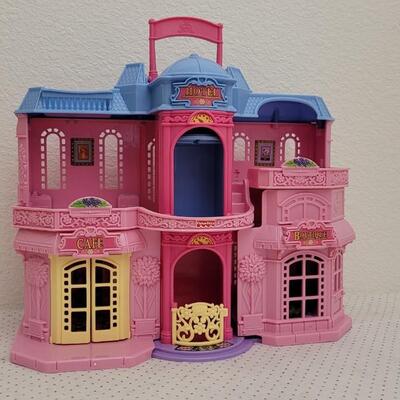 Lot 194: Vintage Fold Out Children's Toy Castle 