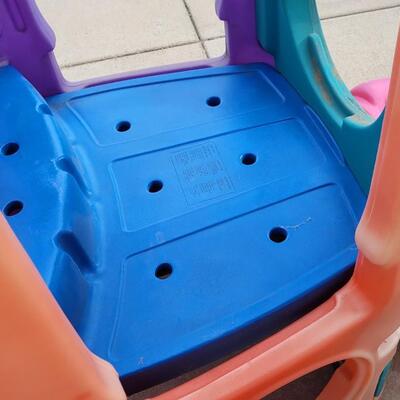 Lot 198: Vintage LITTLE TIKES 8-Piece Play-center 