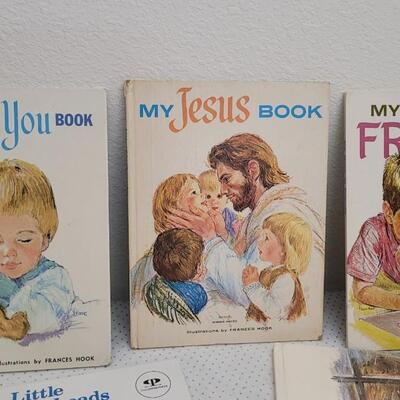 Lot 214: Assorted Vintage Frances Hook Books 
