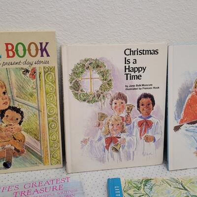 Lot 215: ASSORTED Vintage Frances Hook Books 