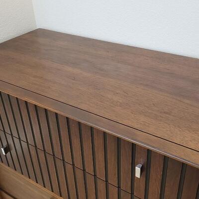 Lot 220: Vintage LANE Mid Century Modern Dresser 46" x 18" x 36" 