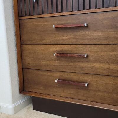 Lot 220: Vintage LANE Mid Century Modern Dresser 46" x 18" x 36" 