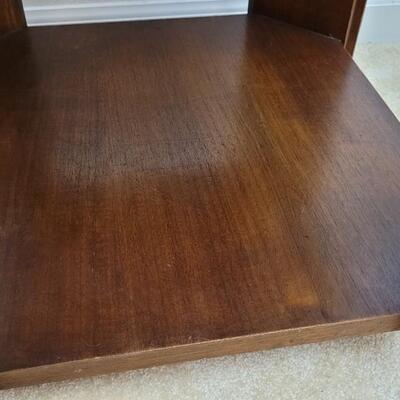 Lot 225: Vintage LANE Mid Century Modern Side Table 