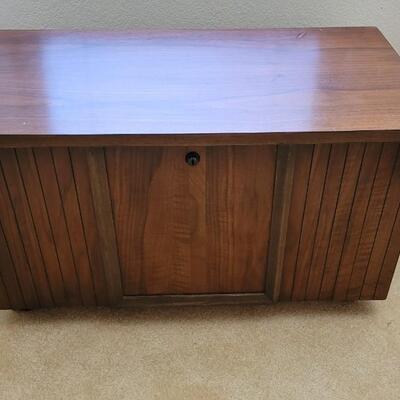 Lot 225B: Vintage LANE Mid Century Modern Cedar Chest w/ Original Organizers