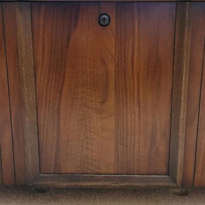 Lot 225B: Vintage LANE Mid Century Modern Cedar Chest w/ Original Organizers