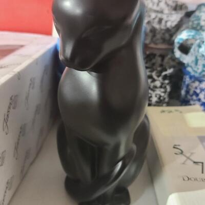 Cat Statue 9