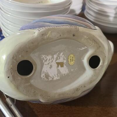 Duck Statue 9"L -Item #150