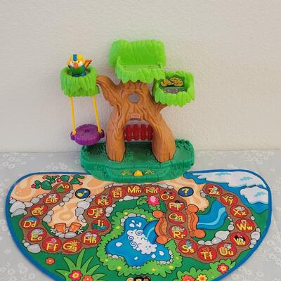 Lot 232: Little People Tree House