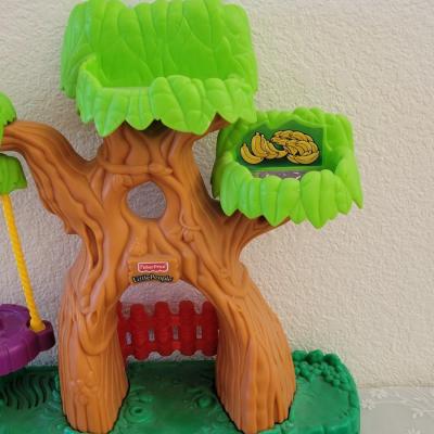 Lot 232: Little People Tree House