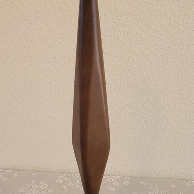 Lot 237: Mid Century Modern Walnut and Brass Lamp #2