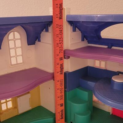 Lot 241: Fisher Price Little People House
