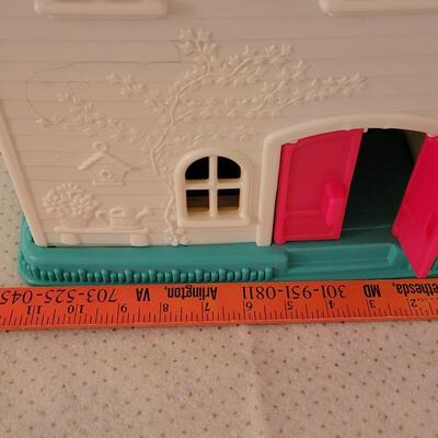 Lot 241: Fisher Price Little People House