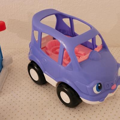 Lot 242: Little People Toys