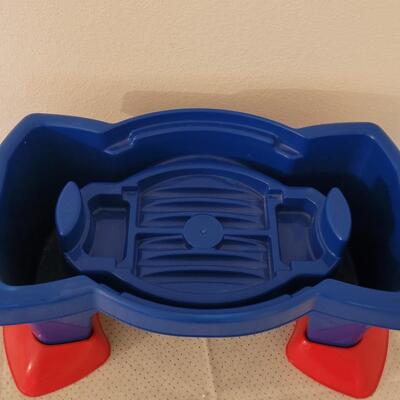 Lot 250: Mega Bloks Table
