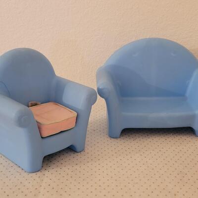 Lot 251: Little Tikes Little Doll Furniture 