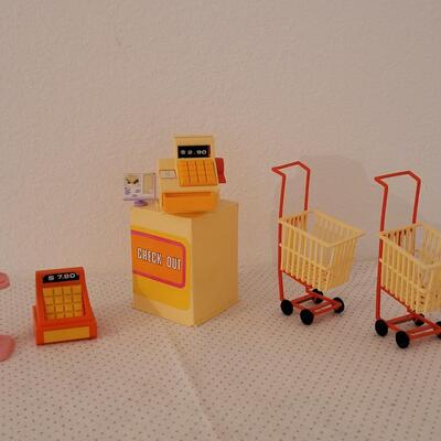 Lot 253: Barbie & Other Grocery Store Items
