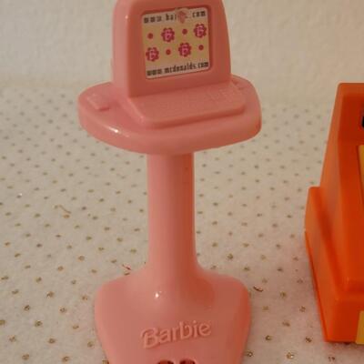 Lot 253: Barbie & Other Grocery Store Items