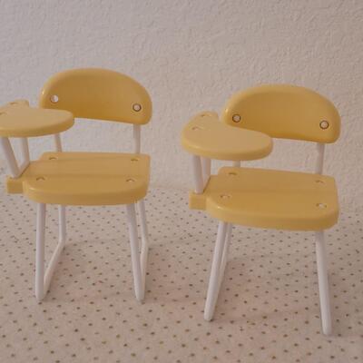Lot 254: Vintage 1985 Garden Patio Furniture & 1990ish Desks