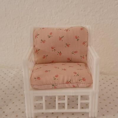 Lot 254: Vintage 1985 Garden Patio Furniture & 1990ish Desks