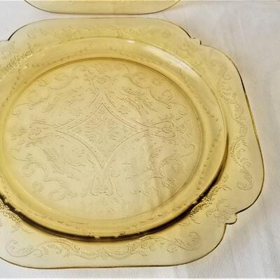 Lot #262  Lot of 4 Depression Era "Madrid" Dinner Plates