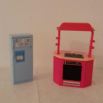 Lot 255: Vintage Barbie Kitchen Island with Stove and Refrigerator 
