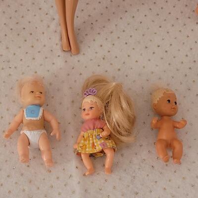 Lot 256: Barbie Lot