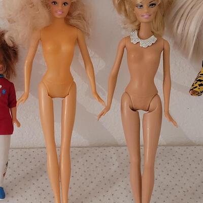 Lot 256: Barbie Lot