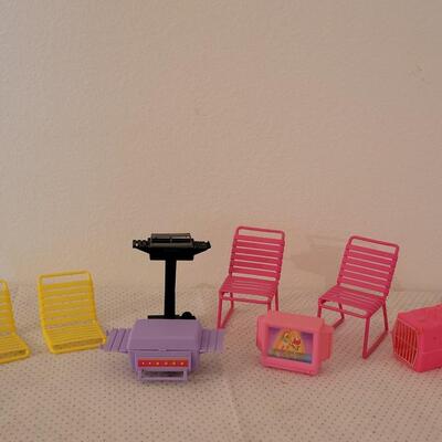 Lot 258: Vintage Barbie Accessories- Chairs, Grill, TV