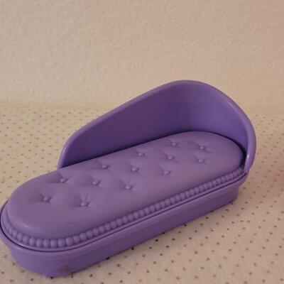 Lot 261: Vintage Barbie Accessories 