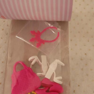 Lot 263: Vintage Unopened Skipper Doll Clothes and Barbie Accessories Pack