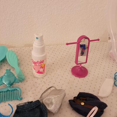 Lot 264: Vintage Barbie Clothes, Brushes, Hangers, Jewelry, Purses, Accessories & Shoes (have not matched them up)