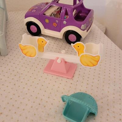 Lot 266: Vintage Mini Doll Furniture, Car and Others