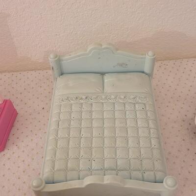 Lot 266: Vintage Mini Doll Furniture, Car and Others