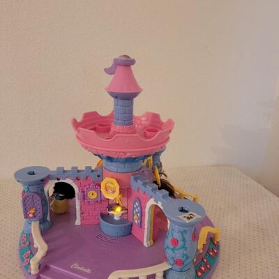 Lot 267: Musical Disney Princess Toy (Cinderella not inuded)