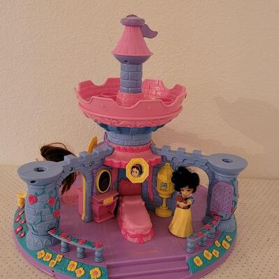 Lot 267: Musical Disney Princess Toy (Cinderella not inuded)
