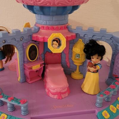 Lot 267: Musical Disney Princess Toy (Cinderella not inuded)