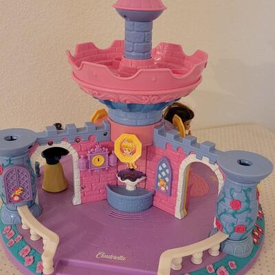 Lot 267: Musical Disney Princess Toy (Cinderella not inuded)