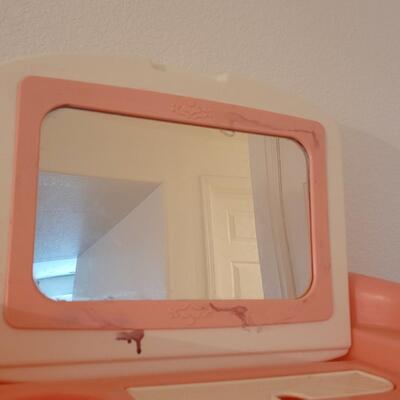 Lot 270: Vintage LITTLE TIKES Pink Vanity Desk