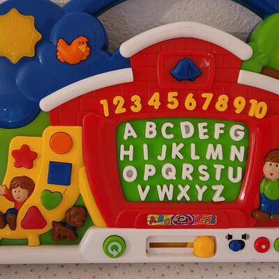 Lot 273: Leap Frog Driving Activity and ABC & 123 Pad