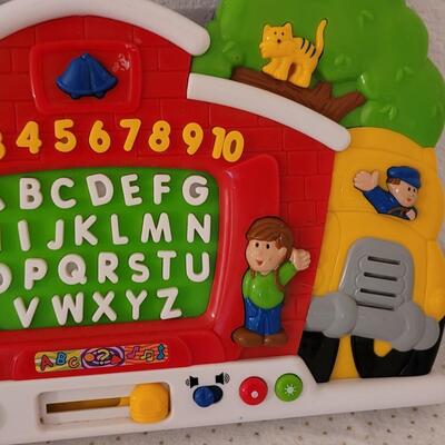Lot 273: Leap Frog Driving Activity and ABC & 123 Pad