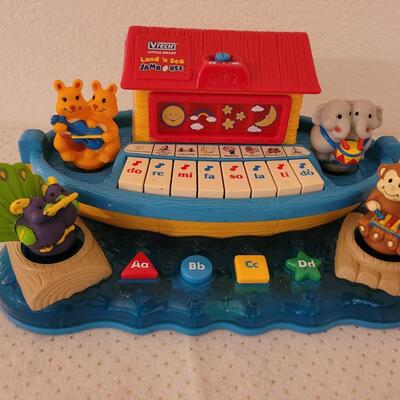 Lot 275: VTech  Little Smart Land & Sea Jamboree 